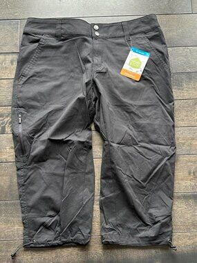 Columbia Cropped Hiking Pants - new with tags